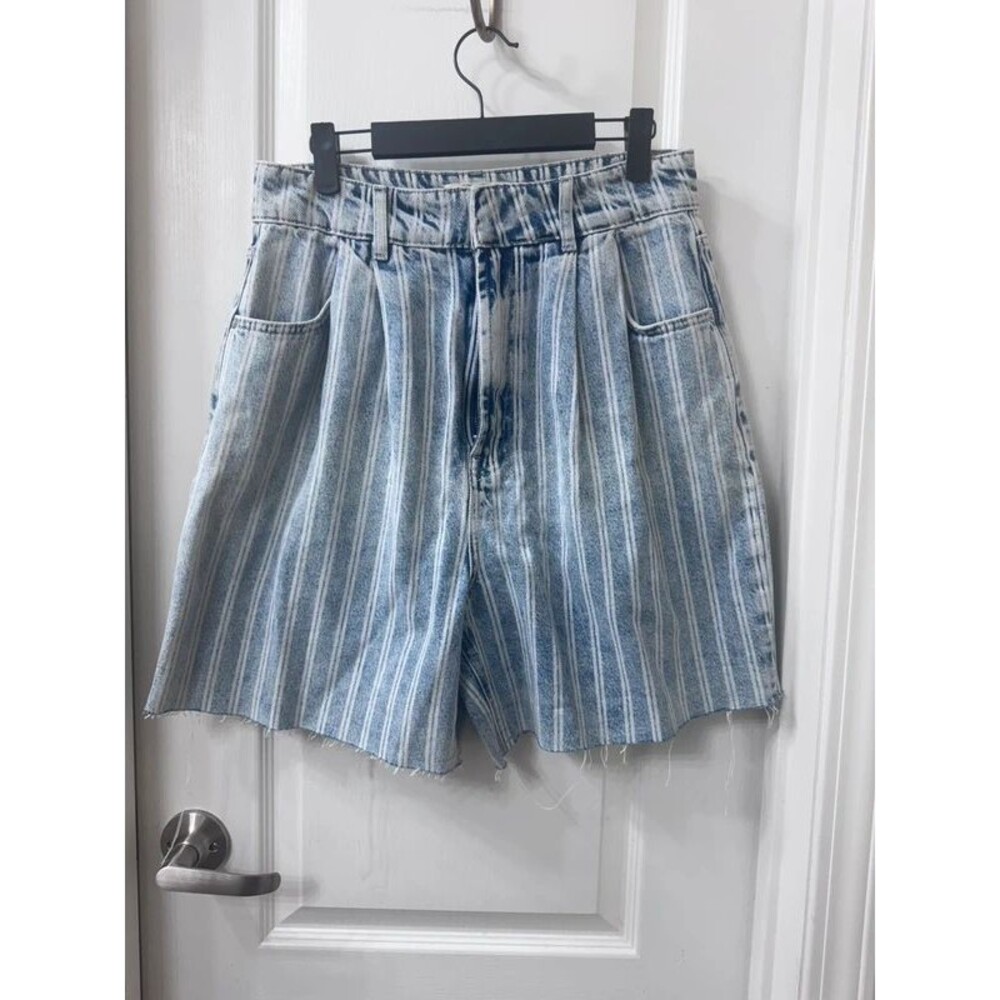 We the Free shorts size 30